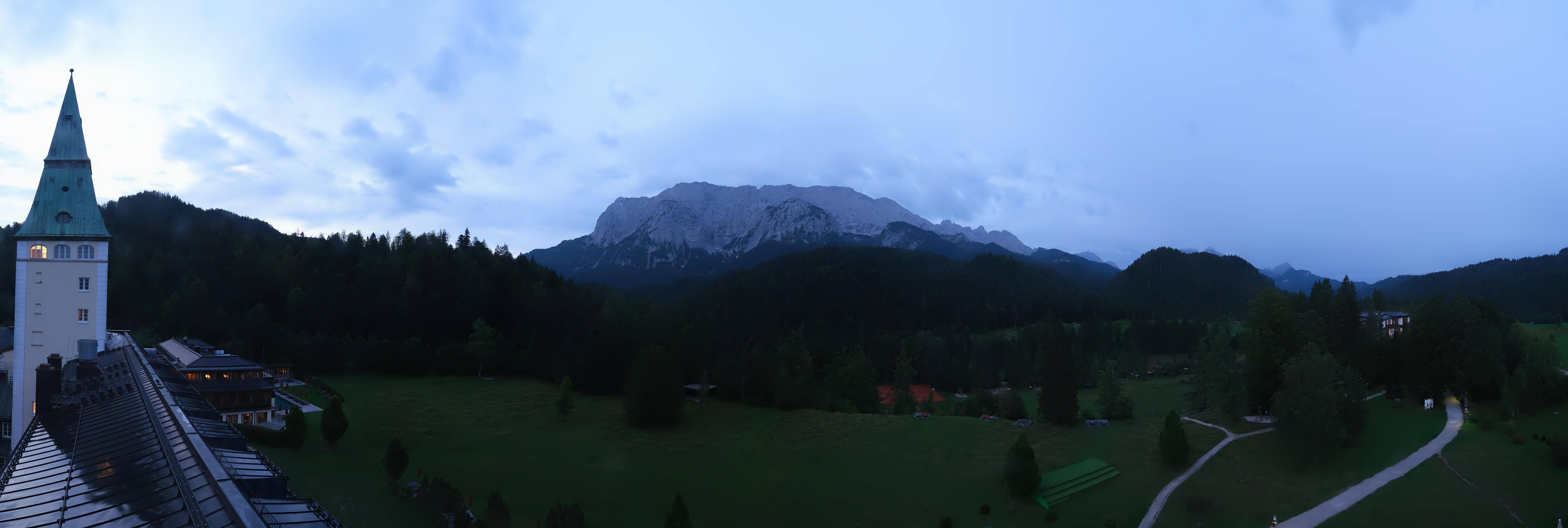Archiv Foto Webcam Garmisch-Partenkirchen: Schloss Elmau
