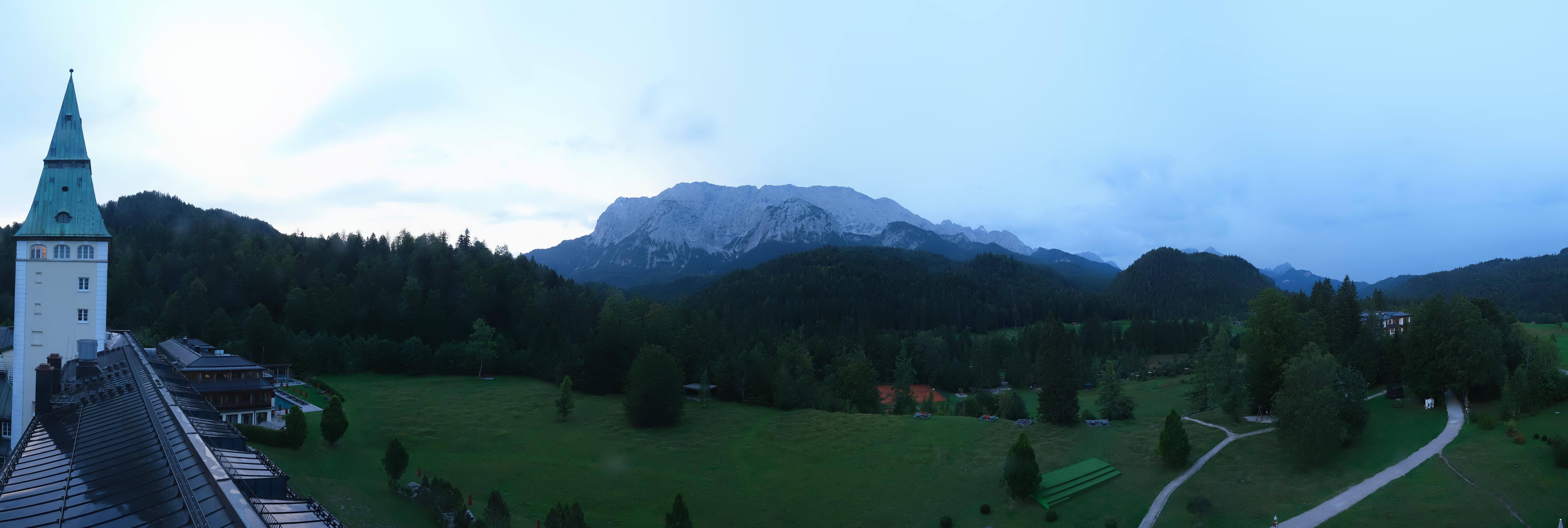 Archiv Foto Webcam Garmisch-Partenkirchen: Schloss Elmau