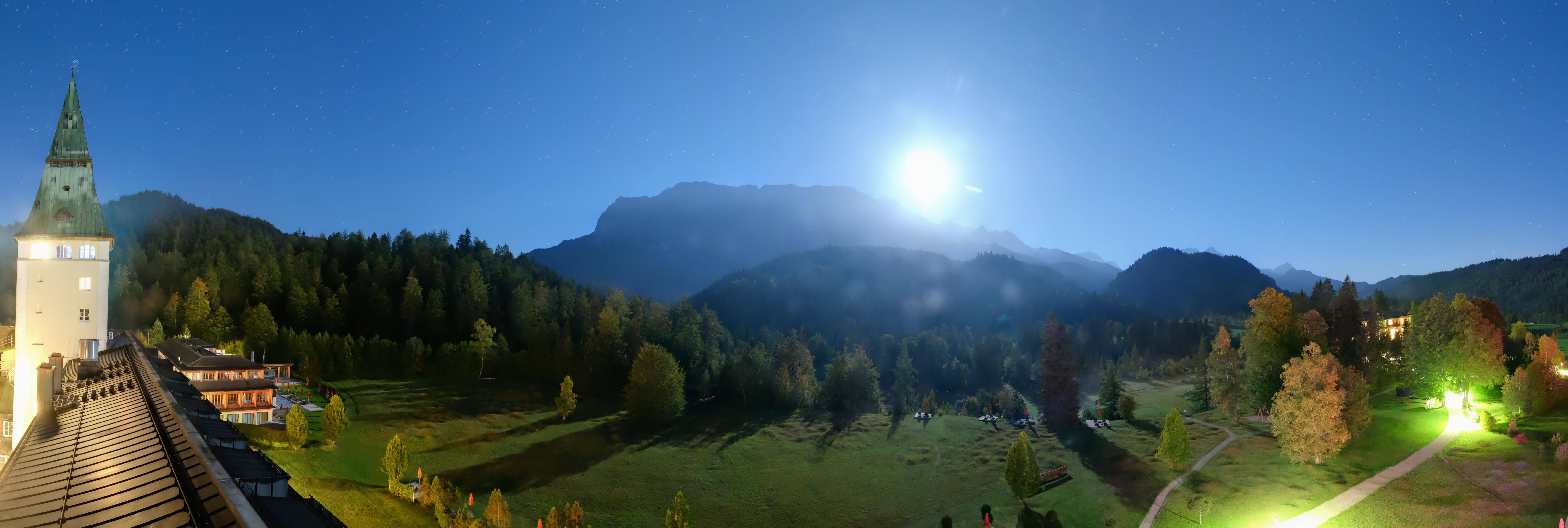 Archiv Foto Webcam Garmisch-Partenkirchen: Schloss Elmau
