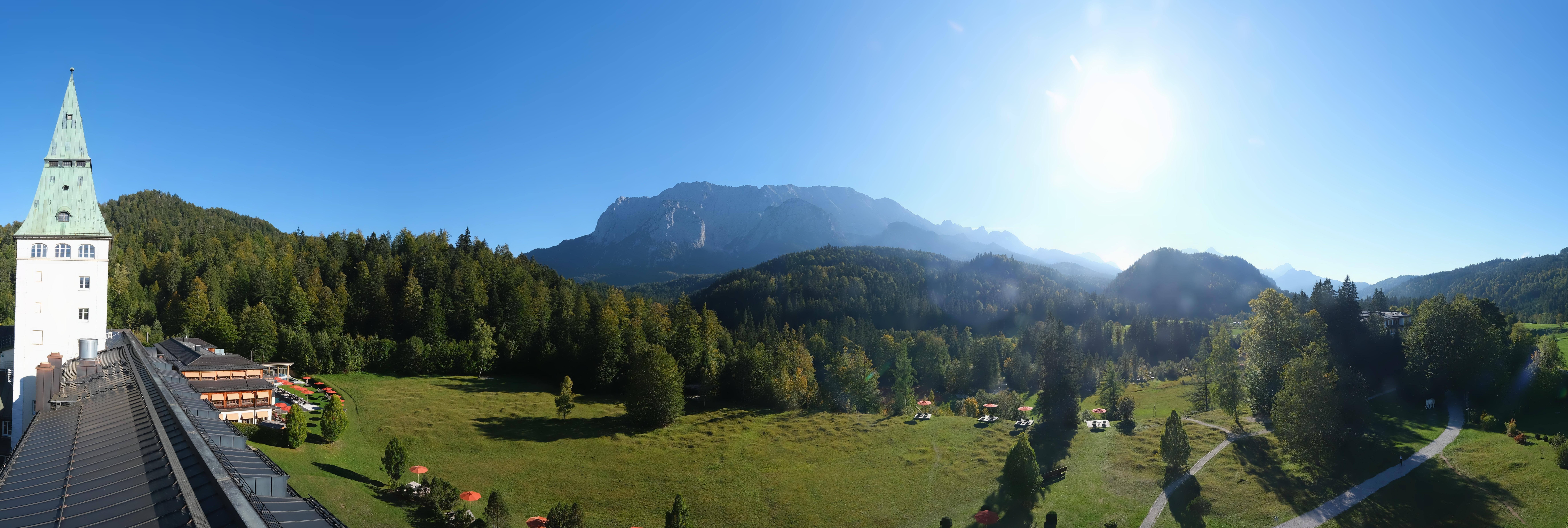 Archiv Foto Webcam Garmisch-Partenkirchen: Schloss Elmau
