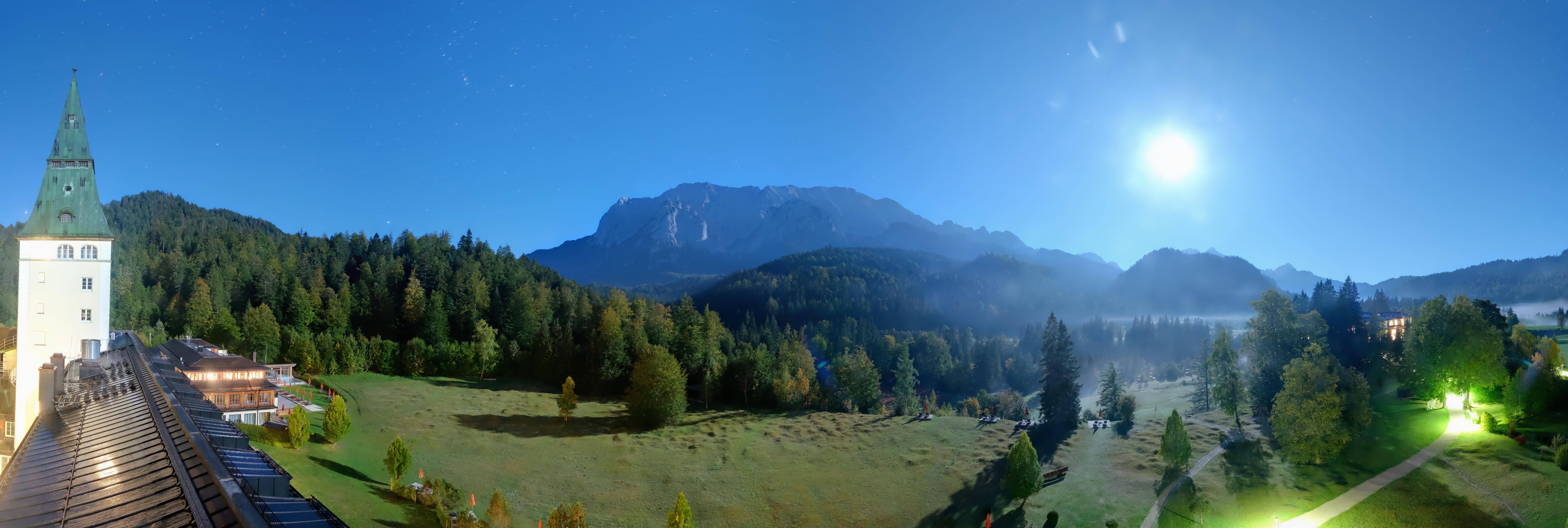 Archiv Foto Webcam Garmisch-Partenkirchen: Schloss Elmau