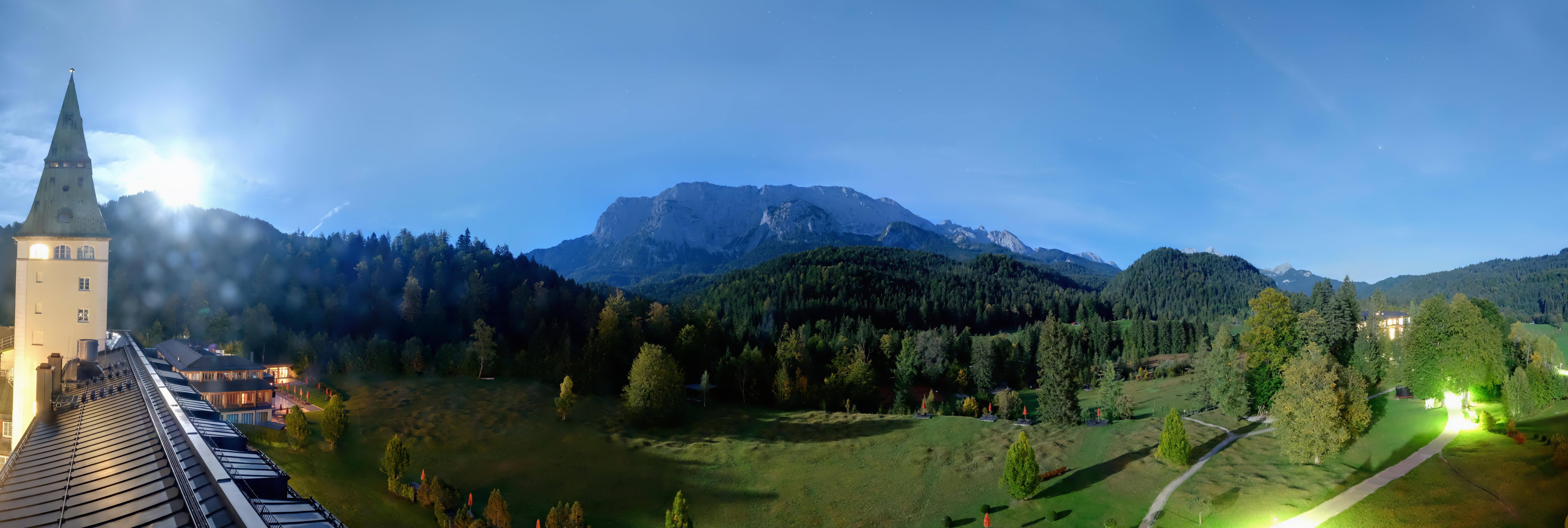 Archiv Foto Webcam Garmisch-Partenkirchen: Schloss Elmau