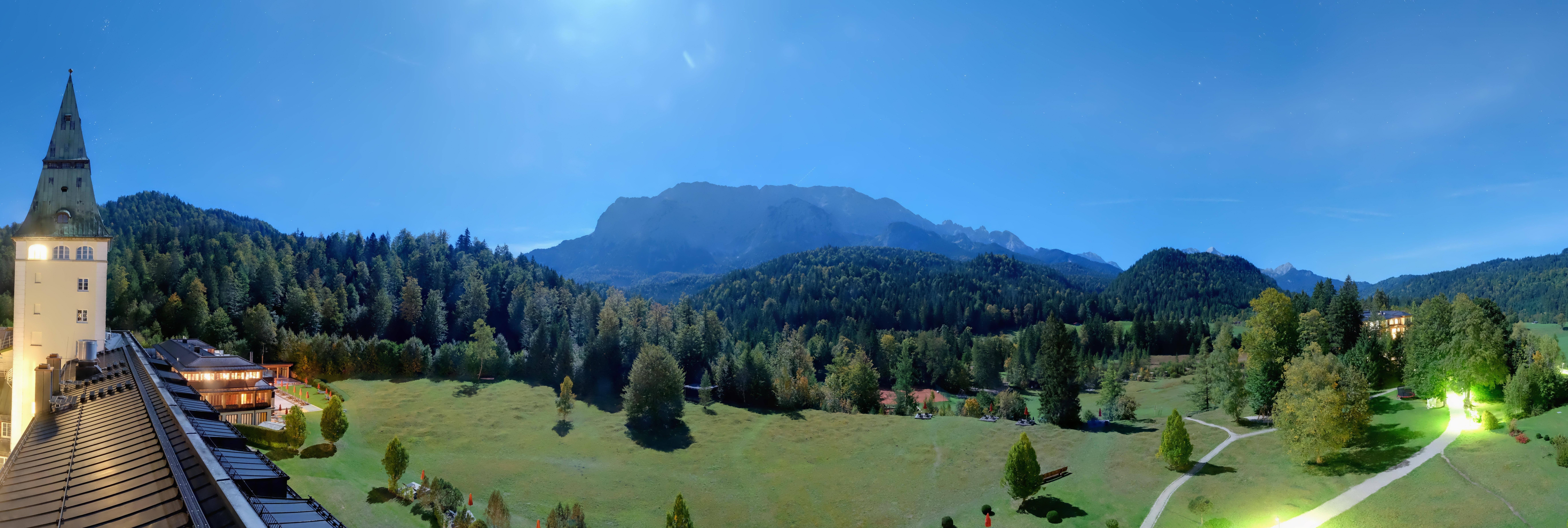Archiv Foto Webcam Garmisch-Partenkirchen: Schloss Elmau
