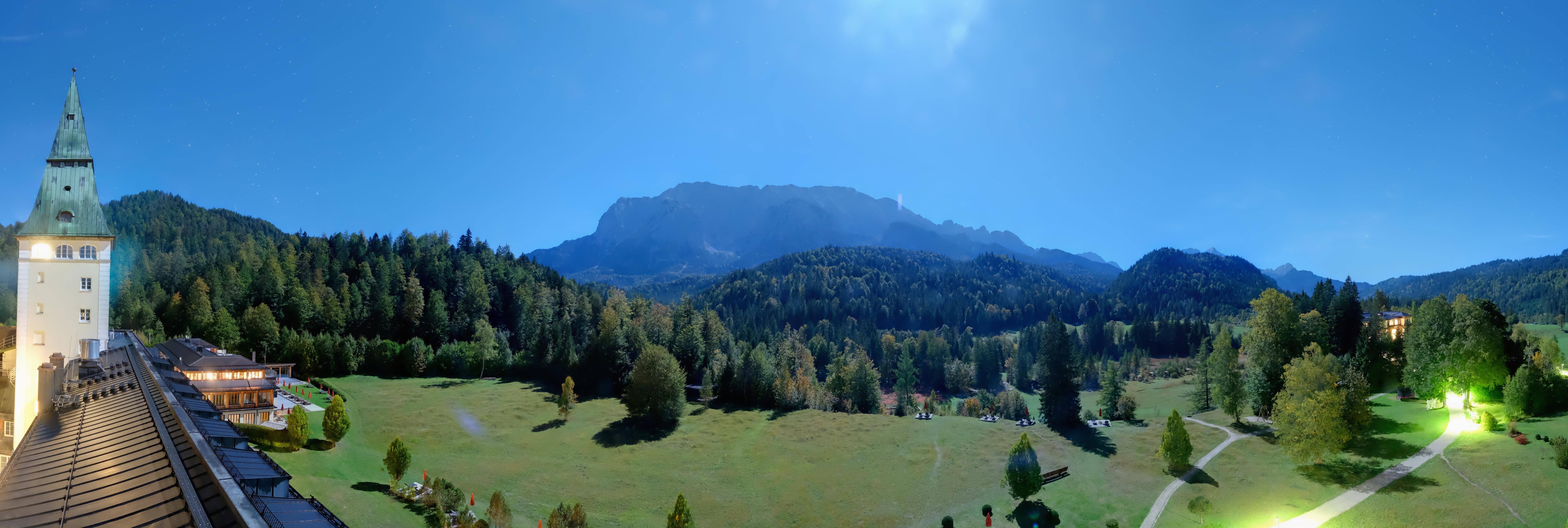 Archiv Foto Webcam Garmisch-Partenkirchen: Schloss Elmau