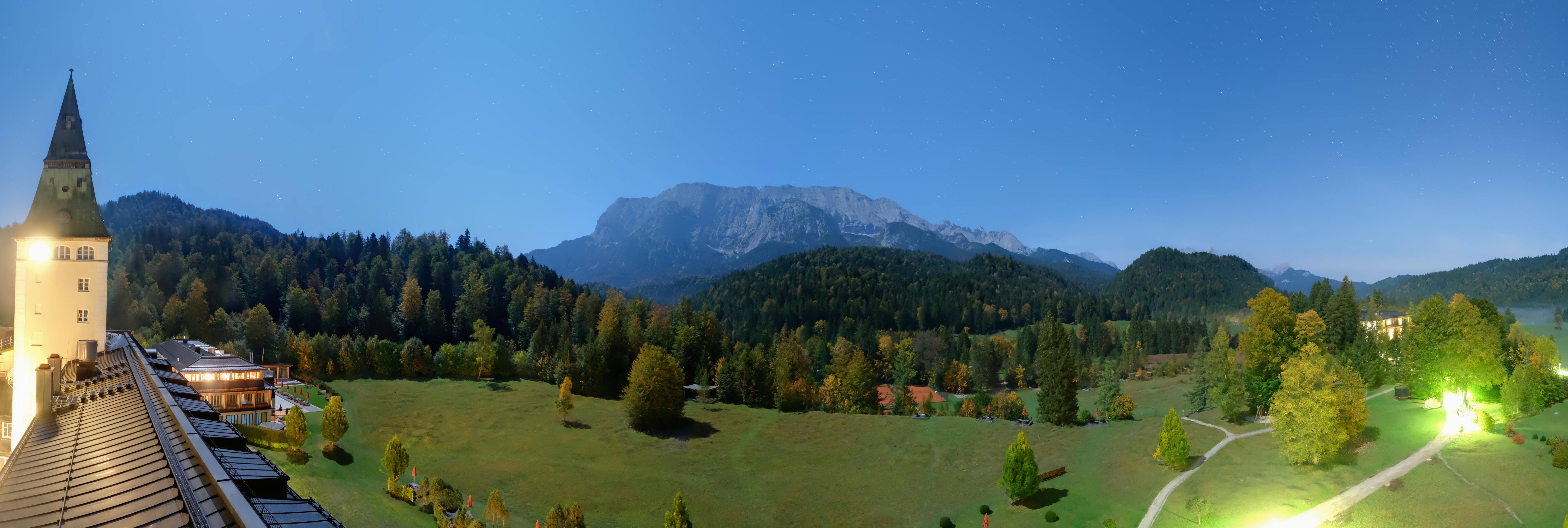 Archiv Foto Webcam Garmisch-Partenkirchen: Schloss Elmau