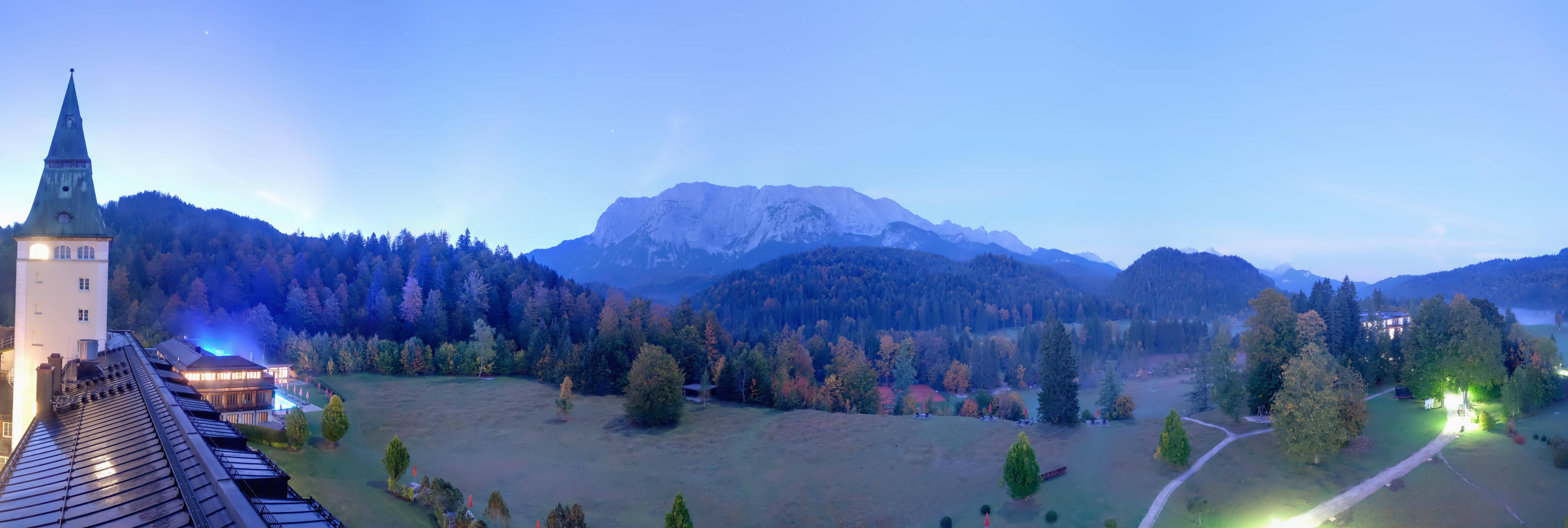 Archiv Foto Webcam Garmisch-Partenkirchen: Schloss Elmau