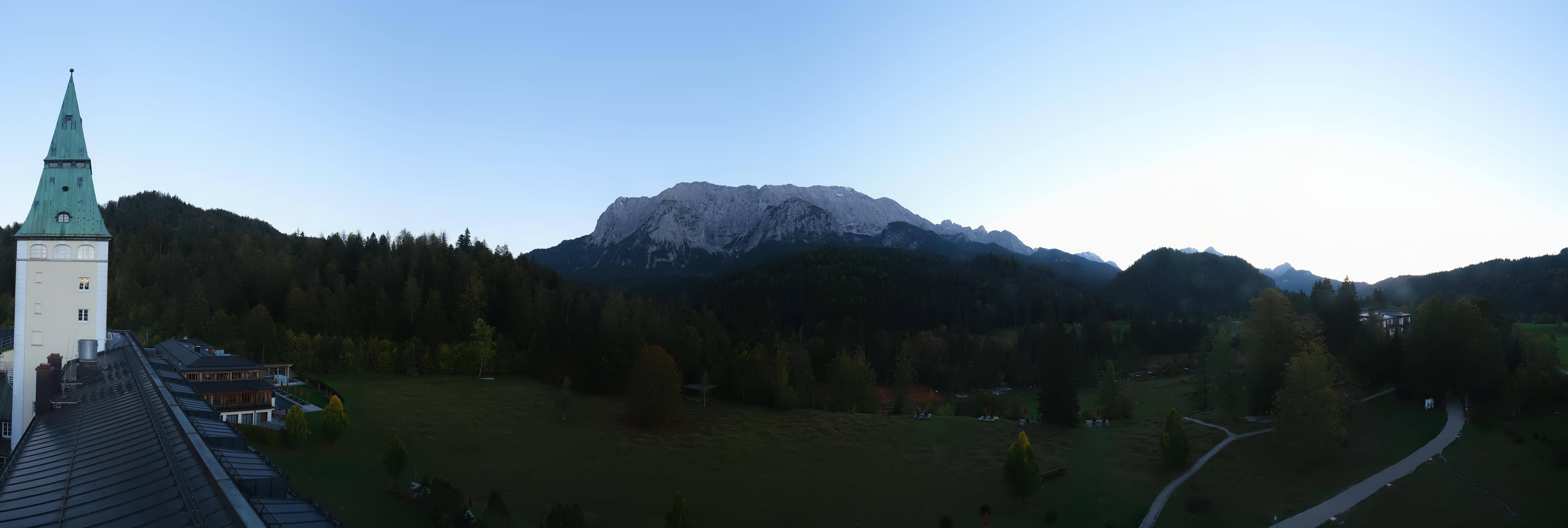 Archiv Foto Webcam Garmisch-Partenkirchen: Schloss Elmau