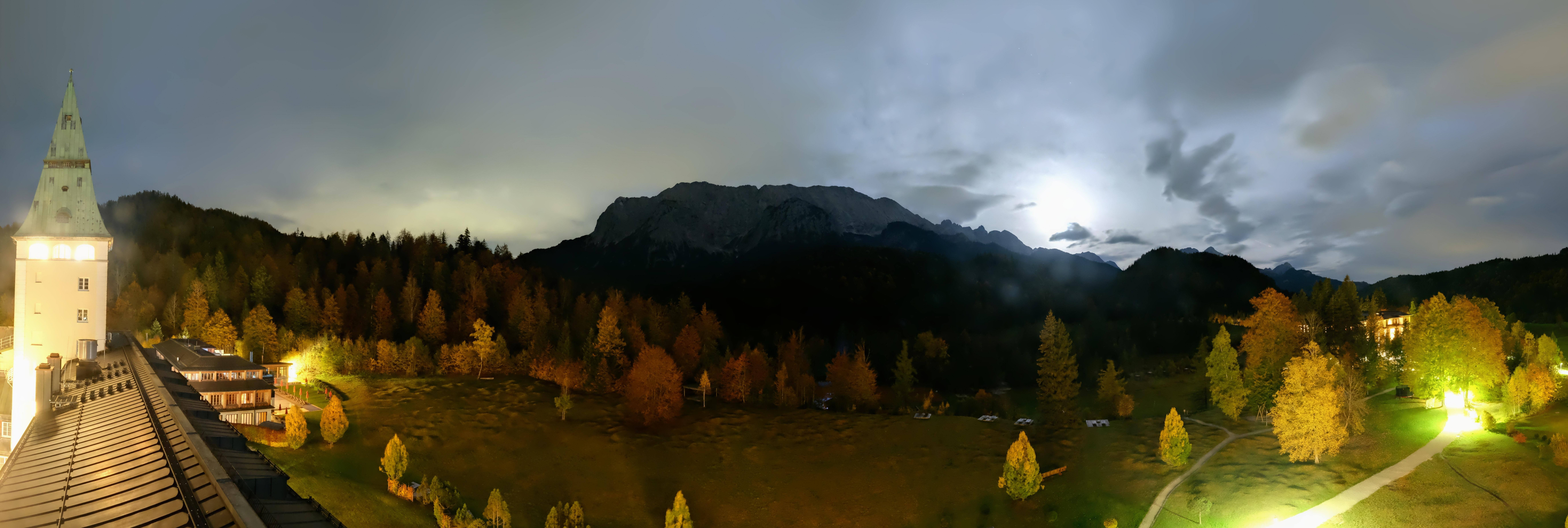 Archiv Foto Webcam Garmisch-Partenkirchen: Schloss Elmau