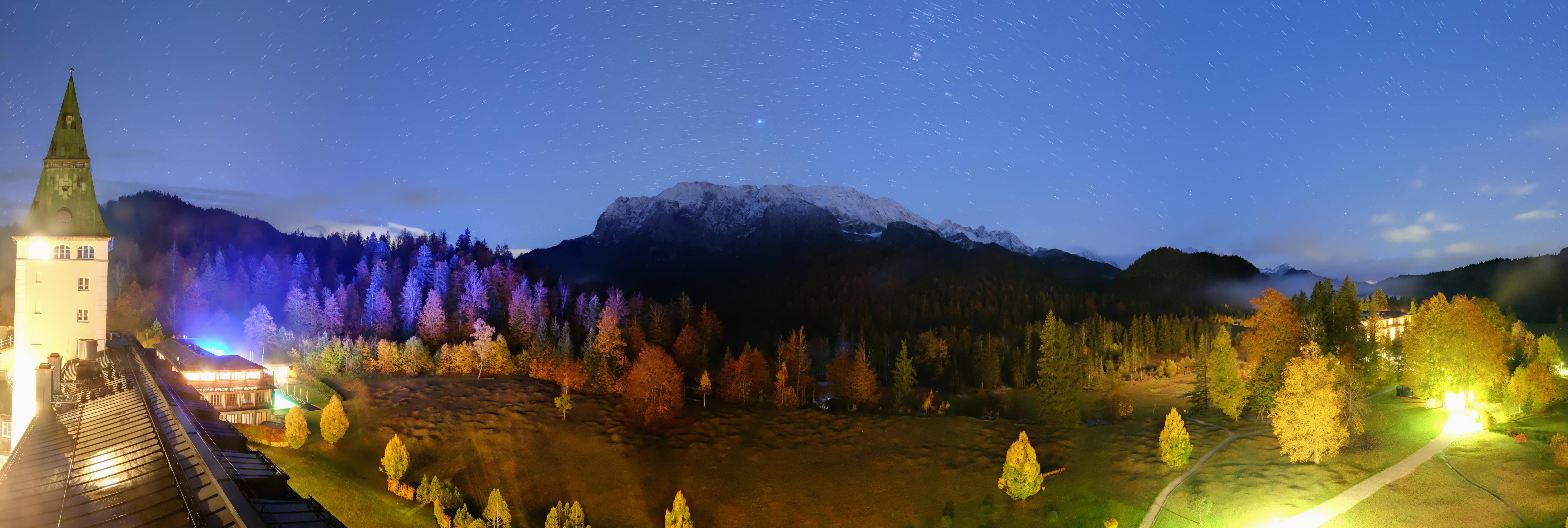 Archiv Foto Webcam Garmisch-Partenkirchen: Schloss Elmau