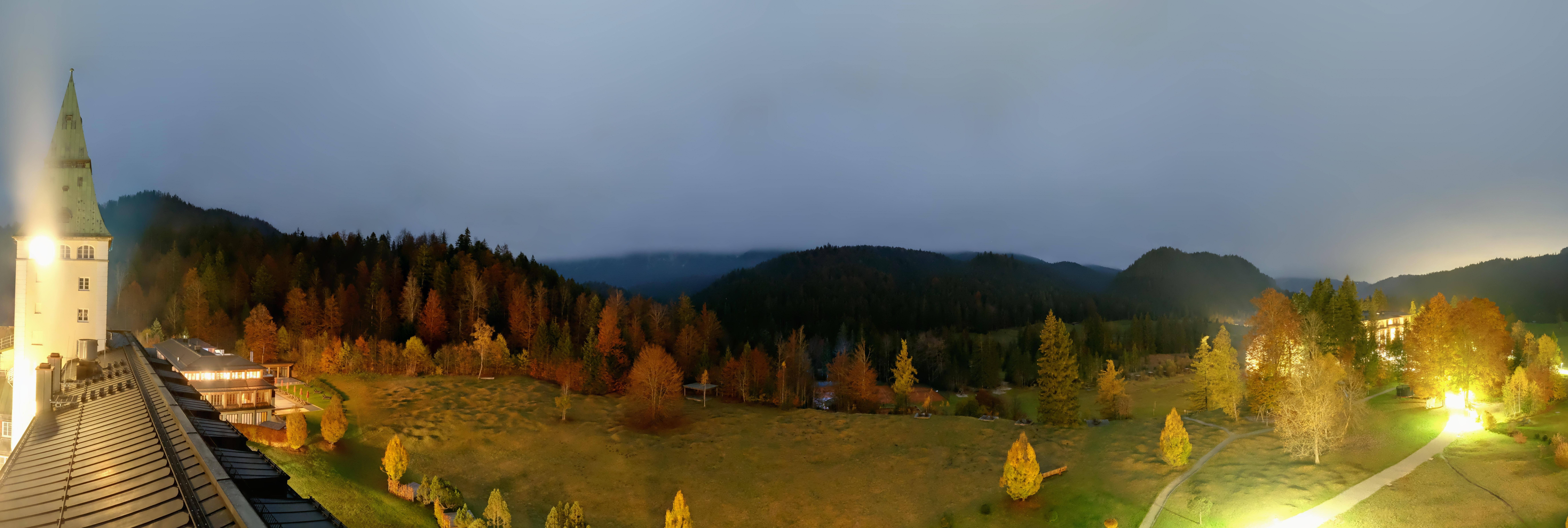Archiv Foto Webcam Garmisch-Partenkirchen: Schloss Elmau