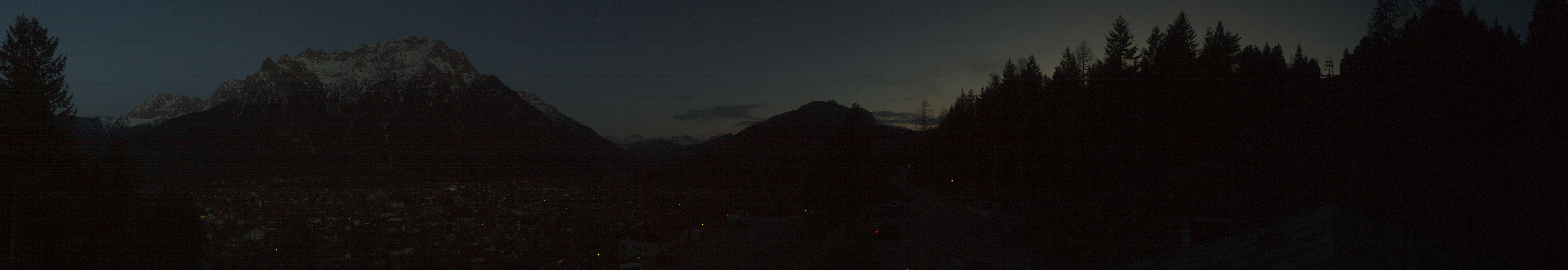 Archiv Foto Webcam Mittenwald Panoramablick