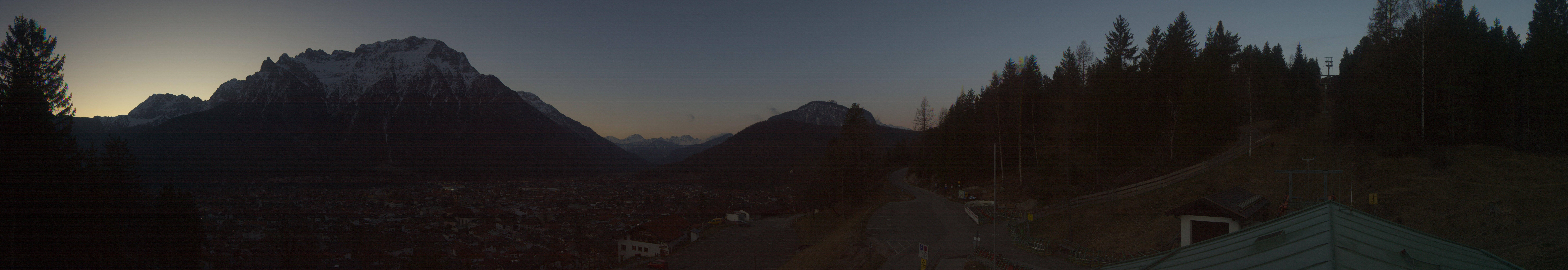 Archiv Foto Webcam Mittenwald Panoramablick
