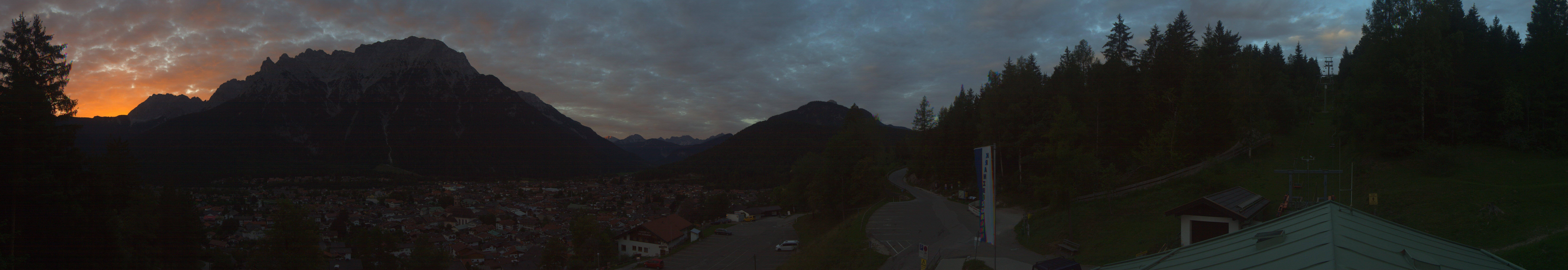 Archiv Foto Webcam Mittenwald Panoramablick