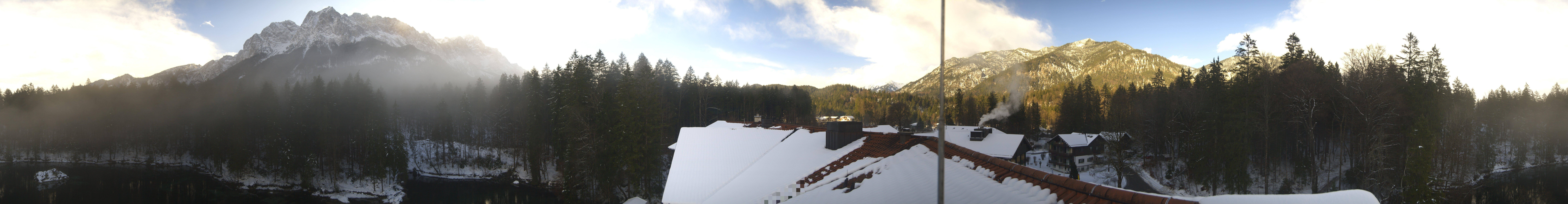 Archiv Foto Webcam Grainau: Zugspitzblick vom Hotel am Badersee