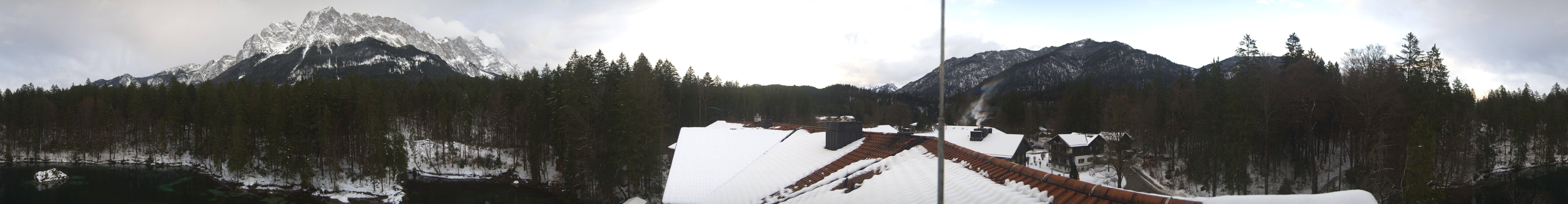 Archived image Webcam Zugspitze: Lake Badersee