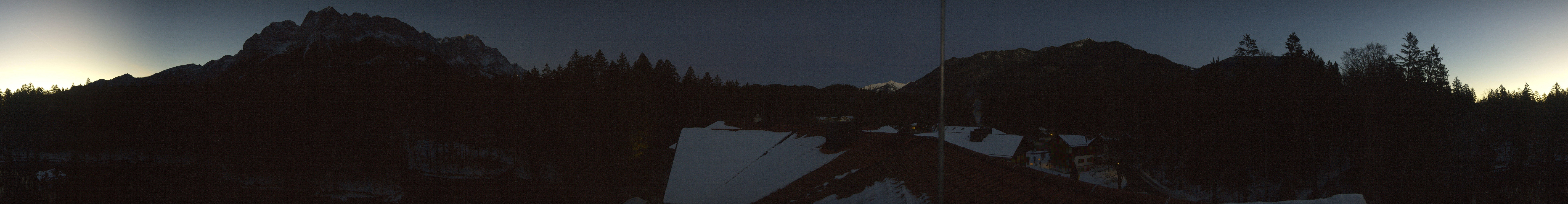 Archiv Foto Webcam Grainau: Zugspitzblick vom Hotel am Badersee