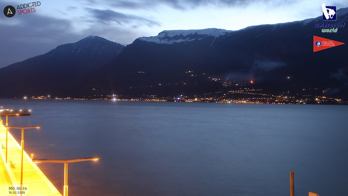 Archiv Foto Webcam Gardasee Campione del Garda