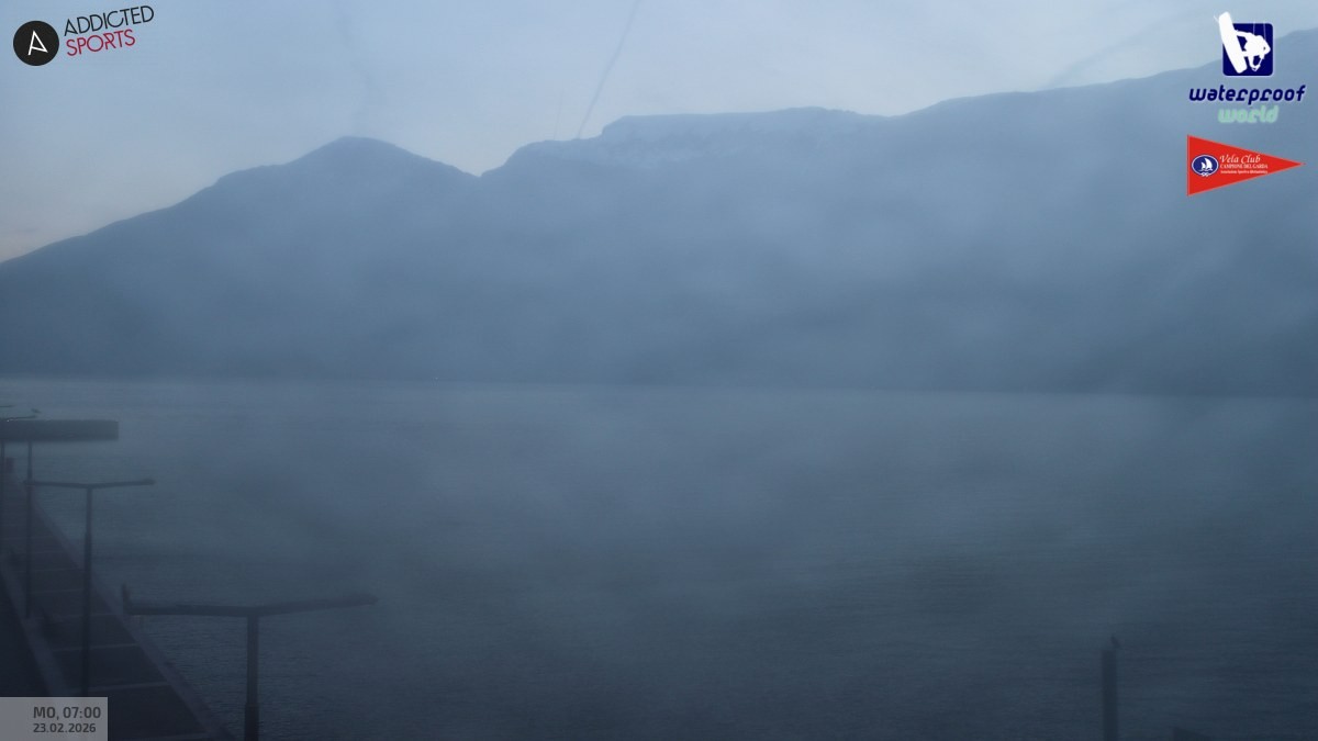 Archiv Foto Webcam Gardasee Campione del Garda