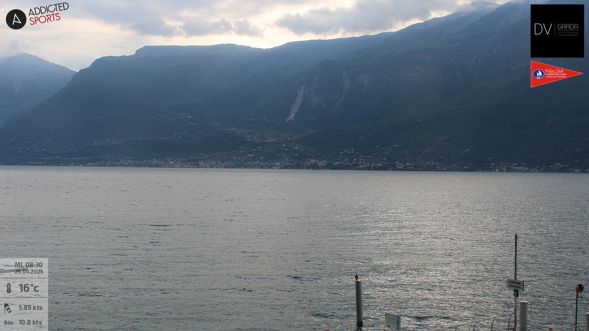 Archiv Foto Webcam Gardasee Campione del Garda