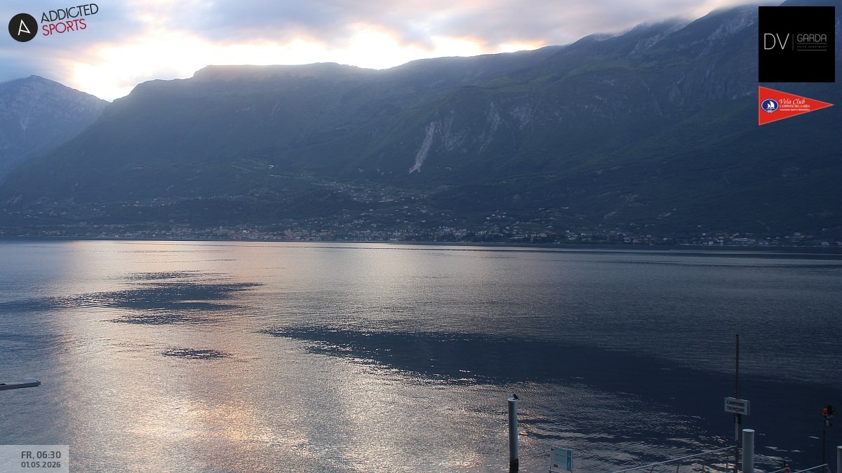 Archiv Foto Webcam Gardasee Campione del Garda