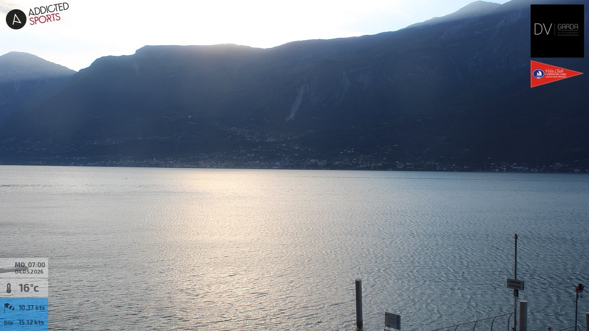 Archiv Foto Webcam Gardasee Campione del Garda