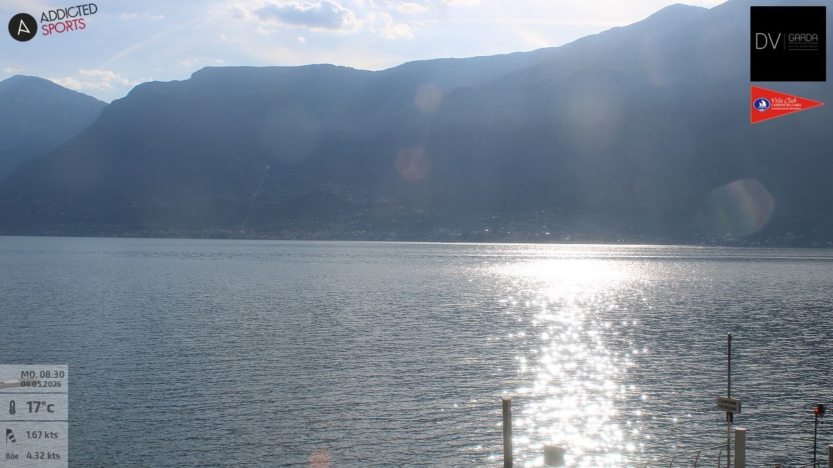 Archiv Foto Webcam Gardasee Campione del Garda