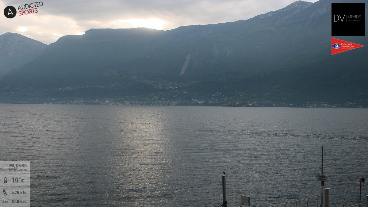 Archiv Foto Webcam Gardasee Campione del Garda