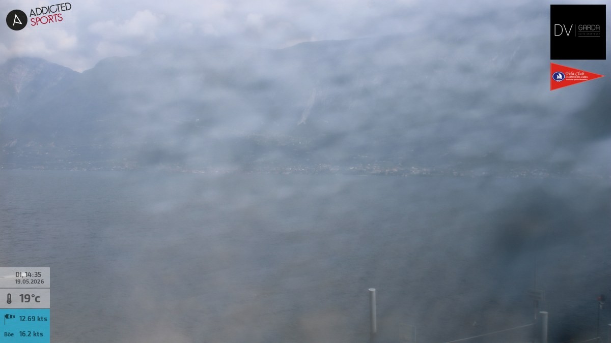 Archiv Foto Webcam Gardasee Campione del Garda