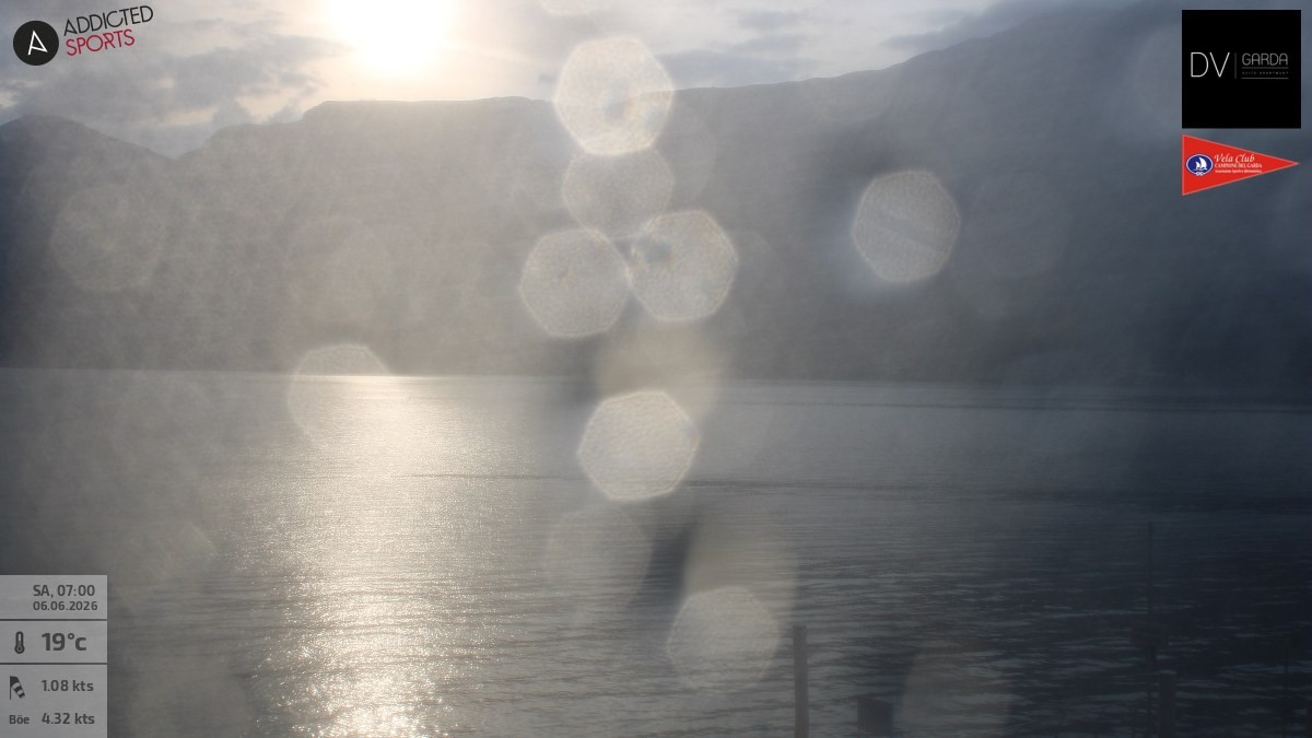 Archiv Foto Webcam Gardasee Campione del Garda