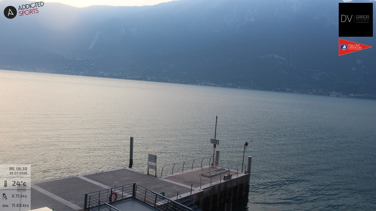 Archiv Foto Webcam Gardasee Campione del Garda