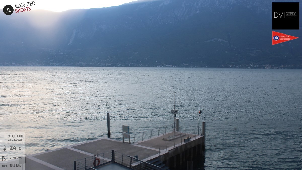 Archiv Foto Webcam Gardasee Campione del Garda