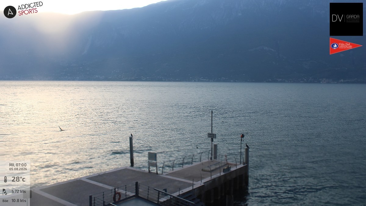 Archiv Foto Webcam Gardasee Campione del Garda