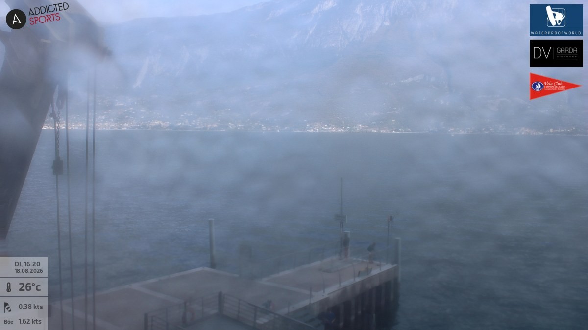 Archiv Foto Webcam Gardasee Campione del Garda