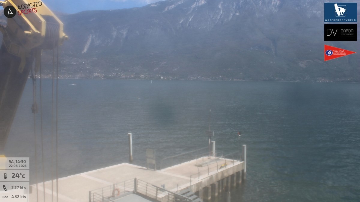 Archiv Foto Webcam Gardasee Campione del Garda