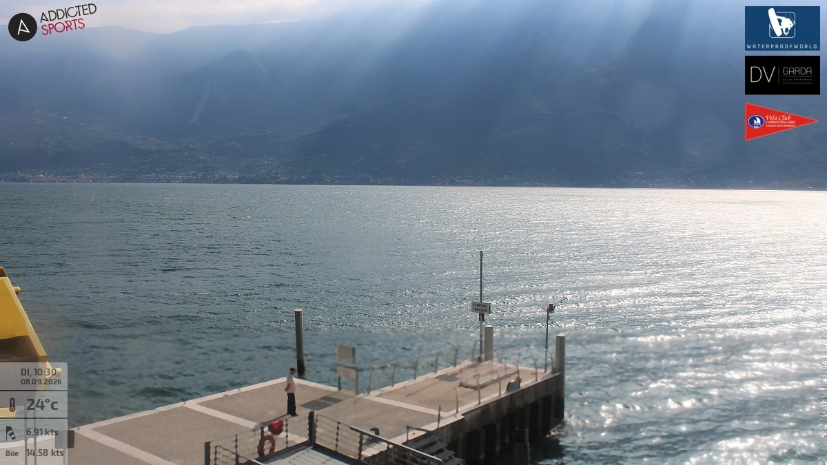 Archiv Foto Webcam Gardasee Campione del Garda