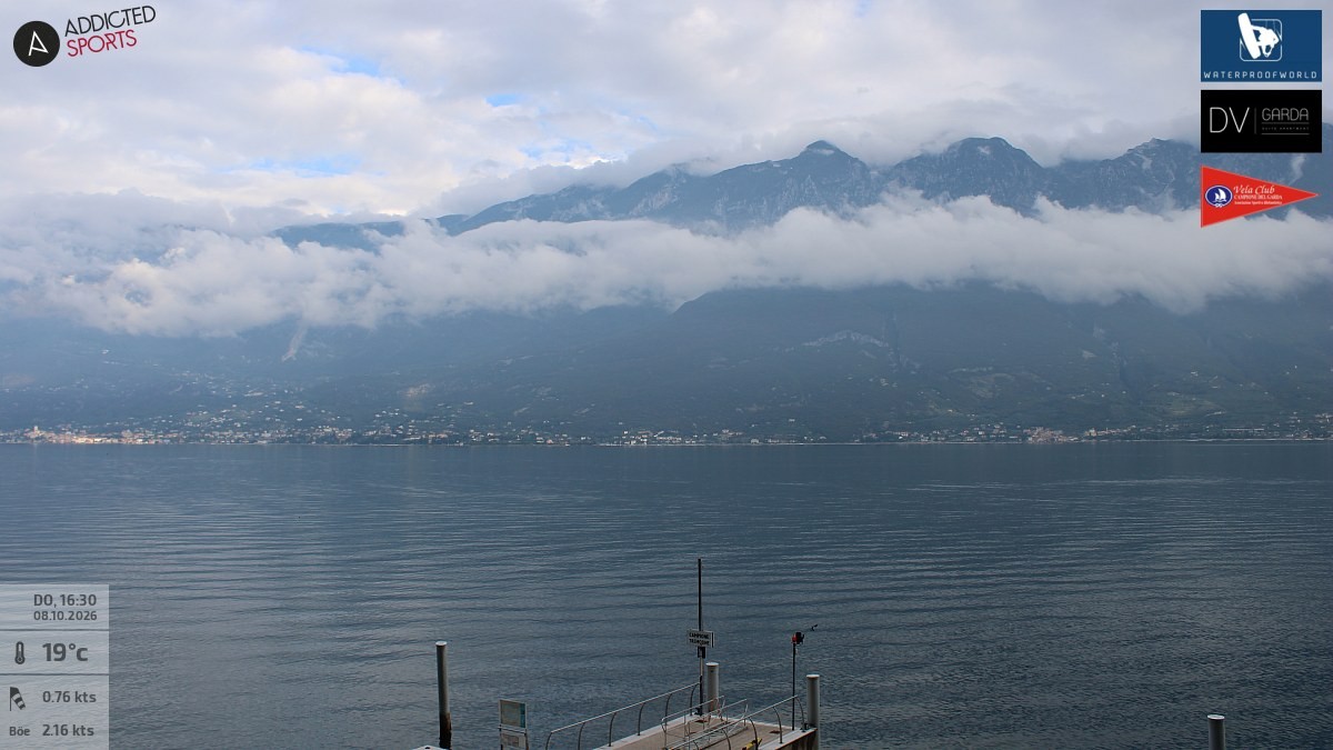 Archiv Foto Webcam Gardasee Campione del Garda