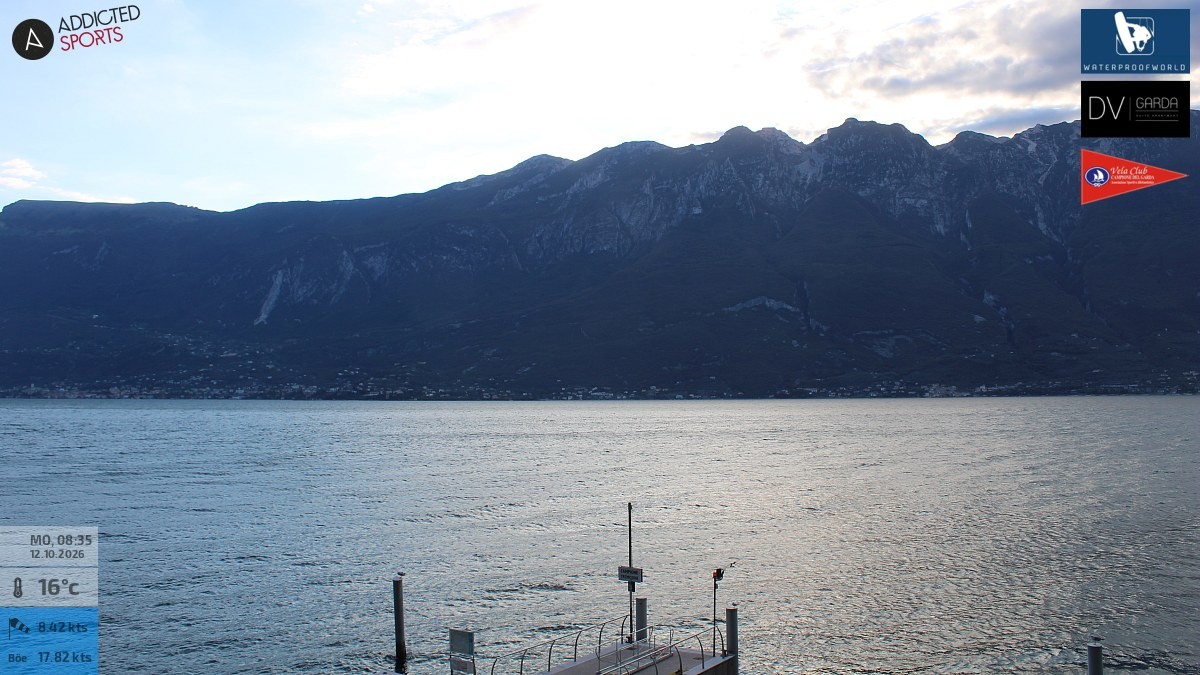 Archiv Foto Webcam Gardasee Campione del Garda