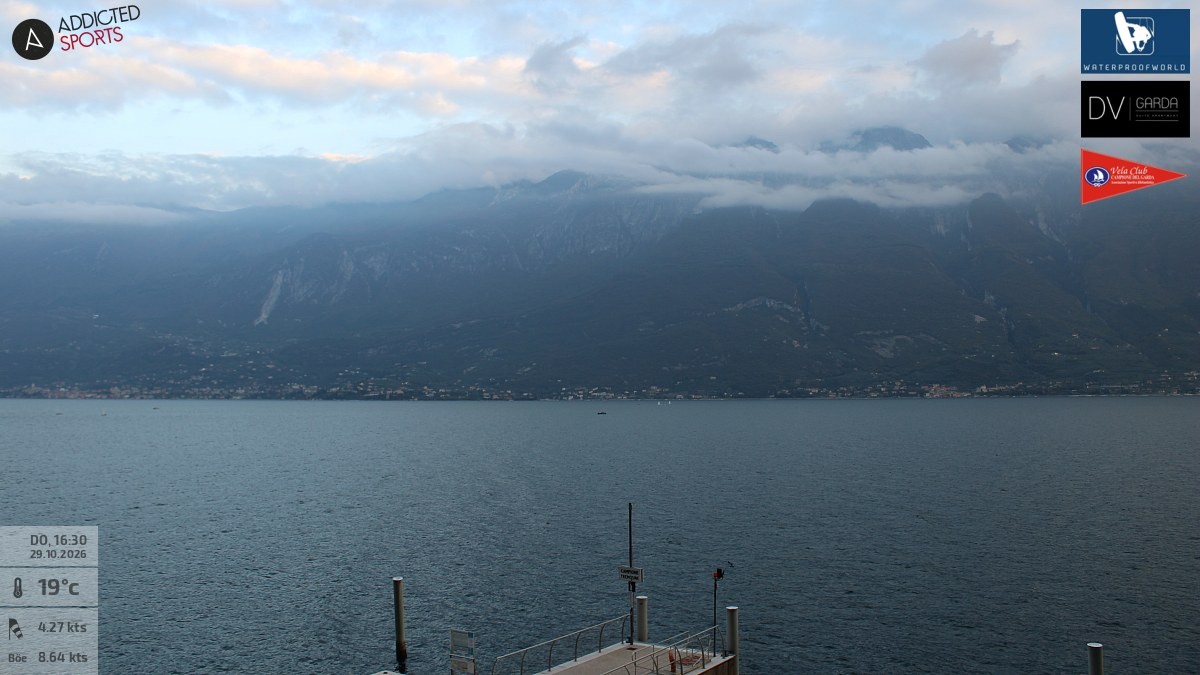 Archiv Foto Webcam Gardasee Campione del Garda