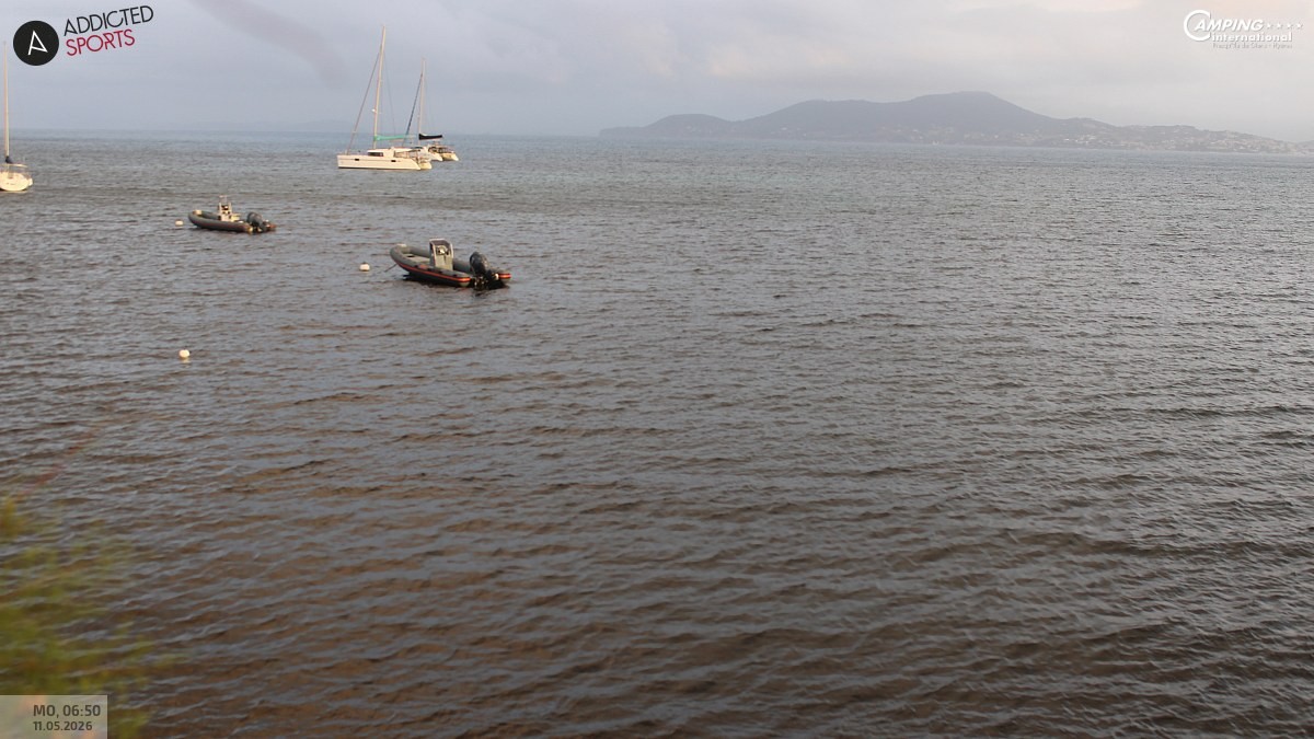 Archived image Webcam Hyeres Almanarre - Sea