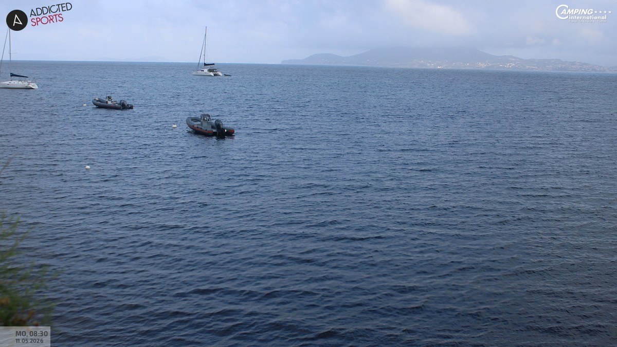 Archived image Webcam Hyeres Almanarre - Sea