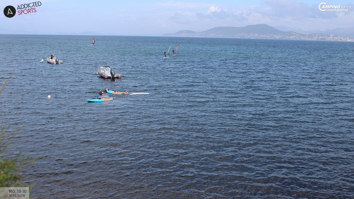 Archived image Webcam Hyeres Almanarre - Sea