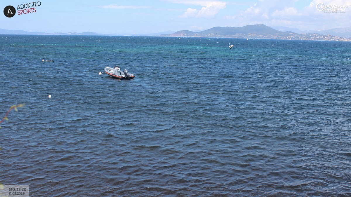 Archived image Webcam Hyeres Almanarre - Sea