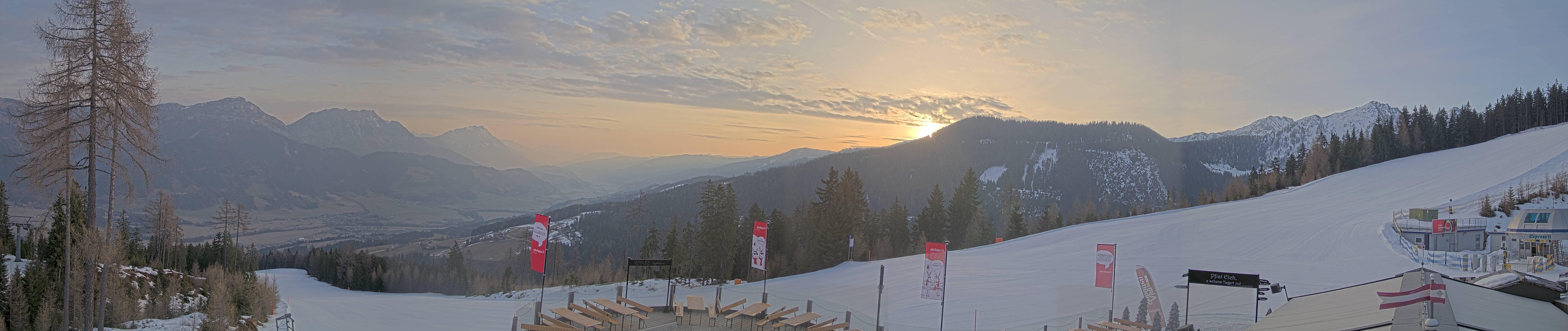 Archived image Webcam Hauser Kaibling - View towards valley Enns