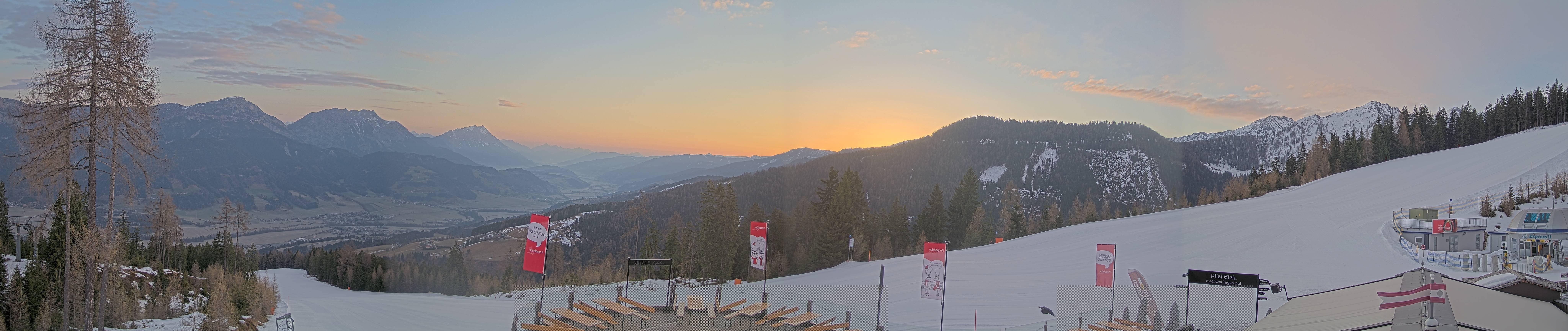 Archived image Webcam Hauser Kaibling - View towards valley Enns
