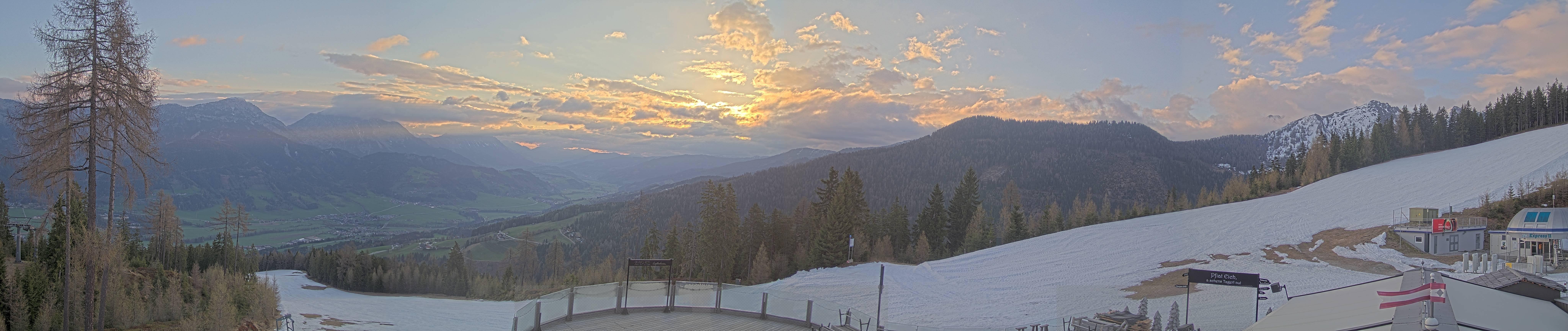 Archived image Webcam Hauser Kaibling - View towards valley Enns