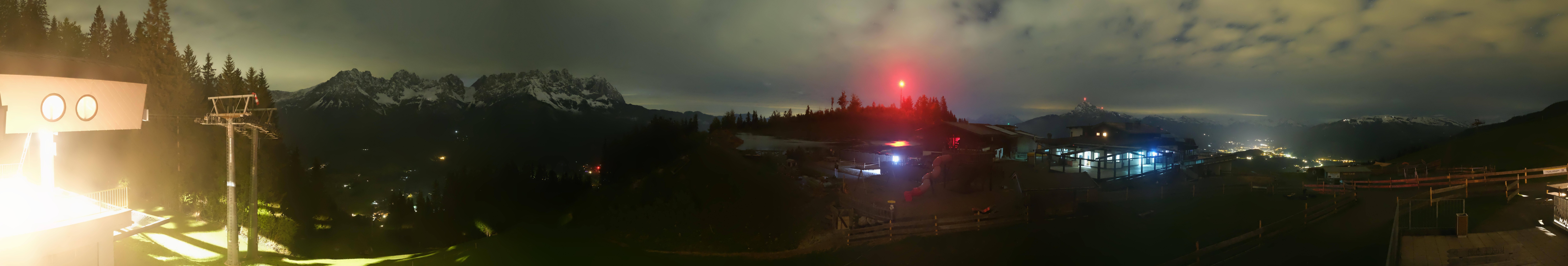 Archiv Foto Webcam Panoramasicht SkiWelt Wilder Kaiser: Astberg
