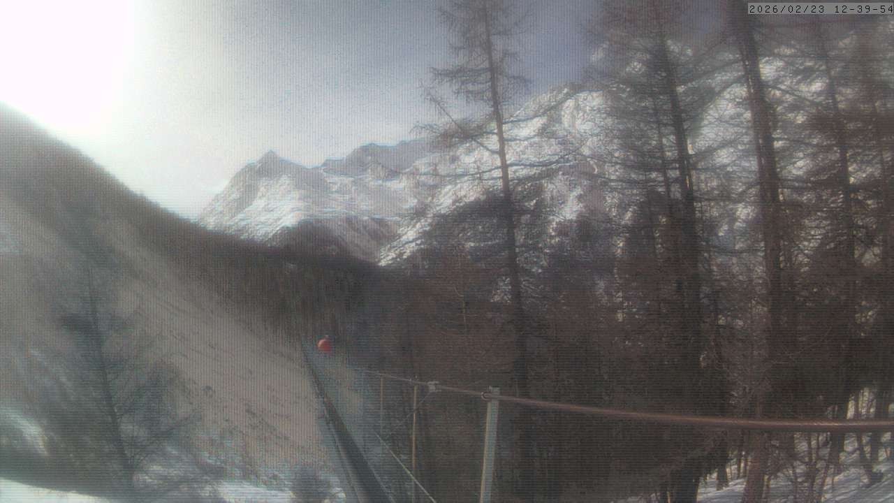 Archiv Foto Webcam Grächen: Charles Kuonen Hängebrücke