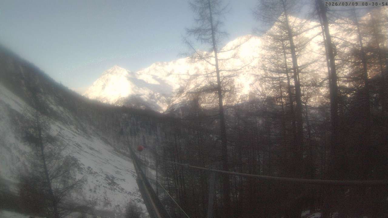 Archiv Foto Webcam Grächen: Charles Kuonen Hängebrücke