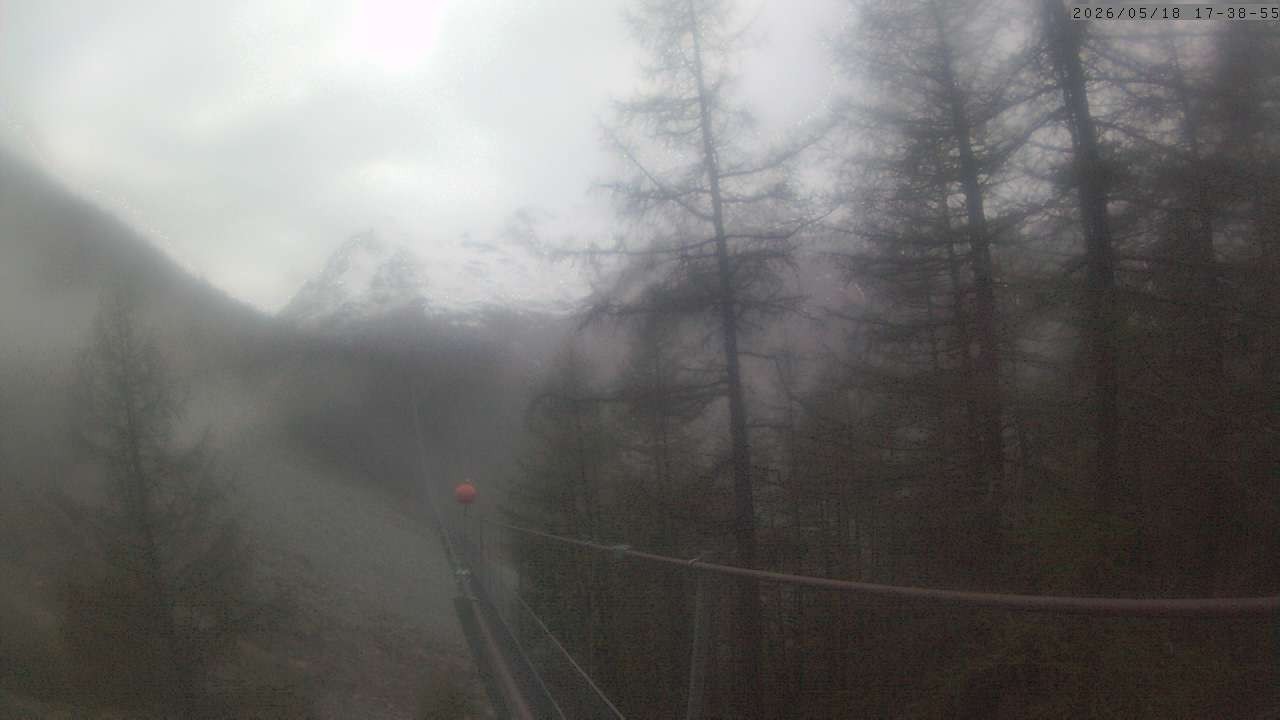 Archiv Foto Webcam Grächen: Charles Kuonen Hängebrücke