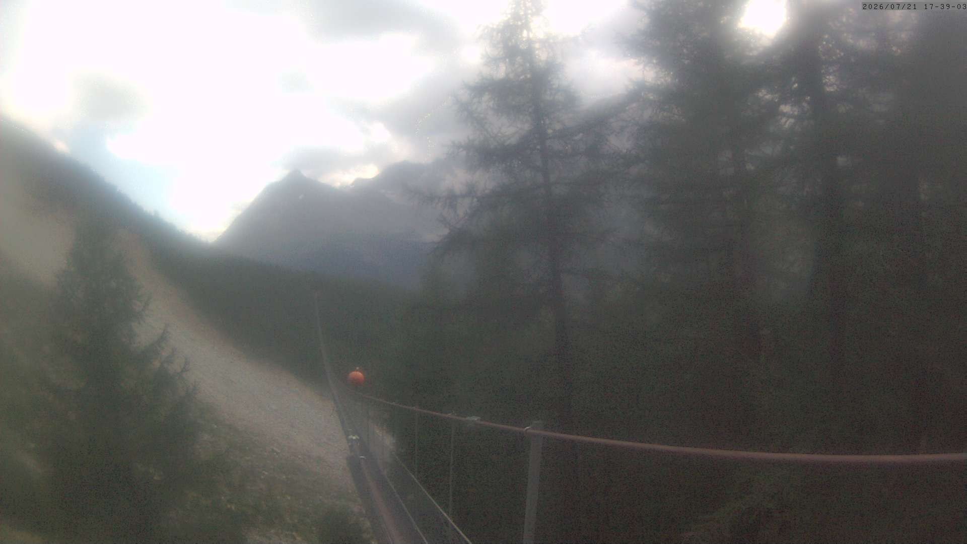 Archiv Foto Webcam Grächen: Charles Kuonen Hängebrücke